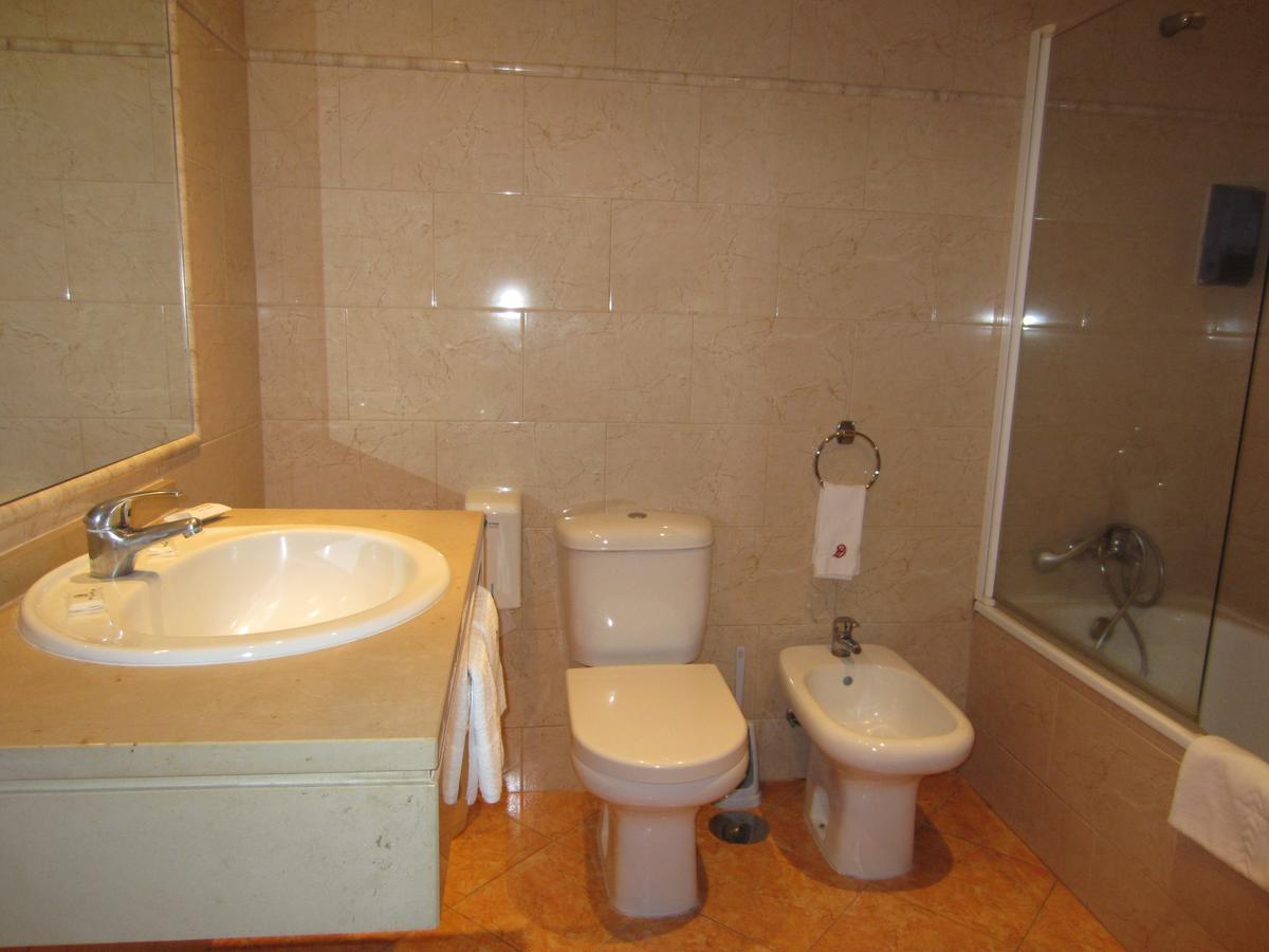 Dom Hotel Penafiel Εξωτερικό φωτογραφία
